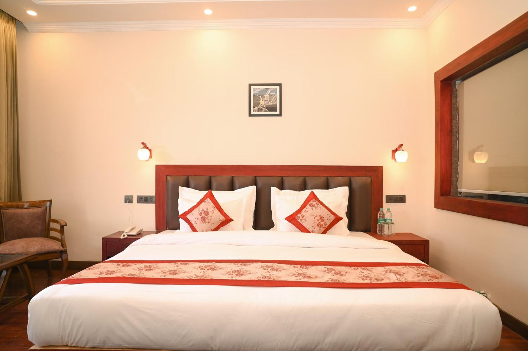 Hotel Ladakh Hills Leh Buitenkant foto