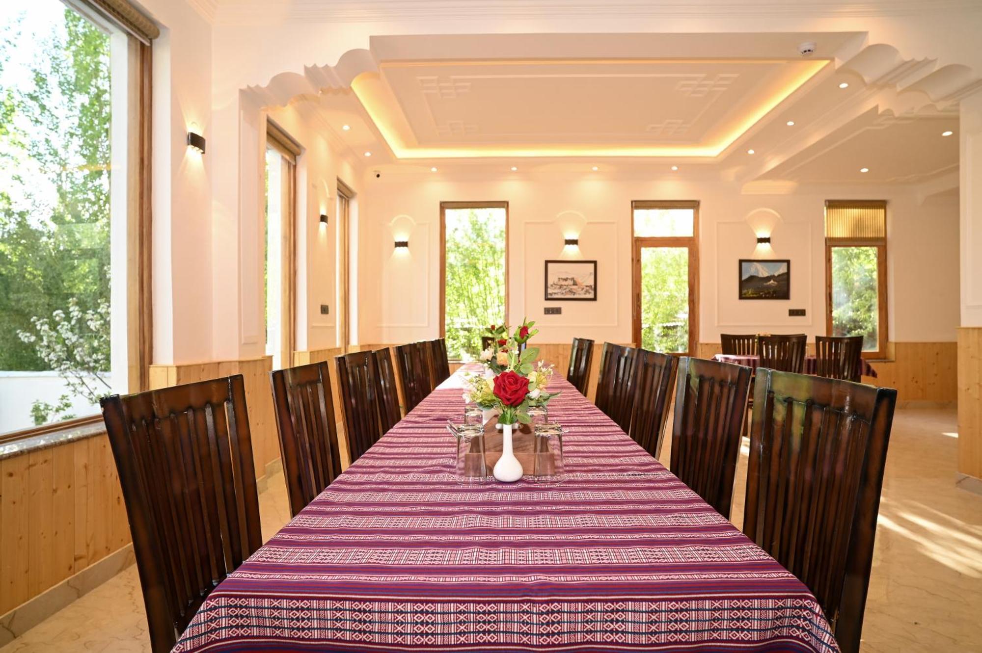 Hotel Ladakh Hills Leh Buitenkant foto