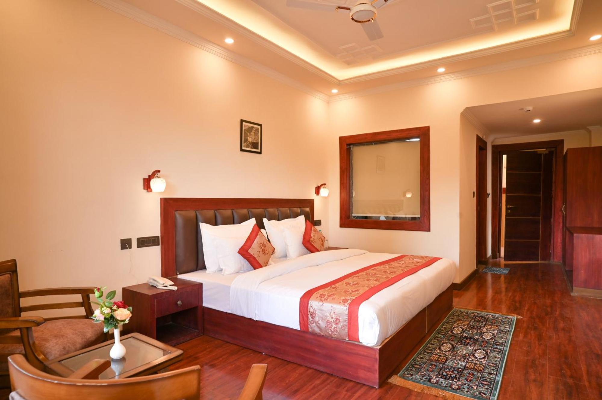 Hotel Ladakh Hills Leh Buitenkant foto