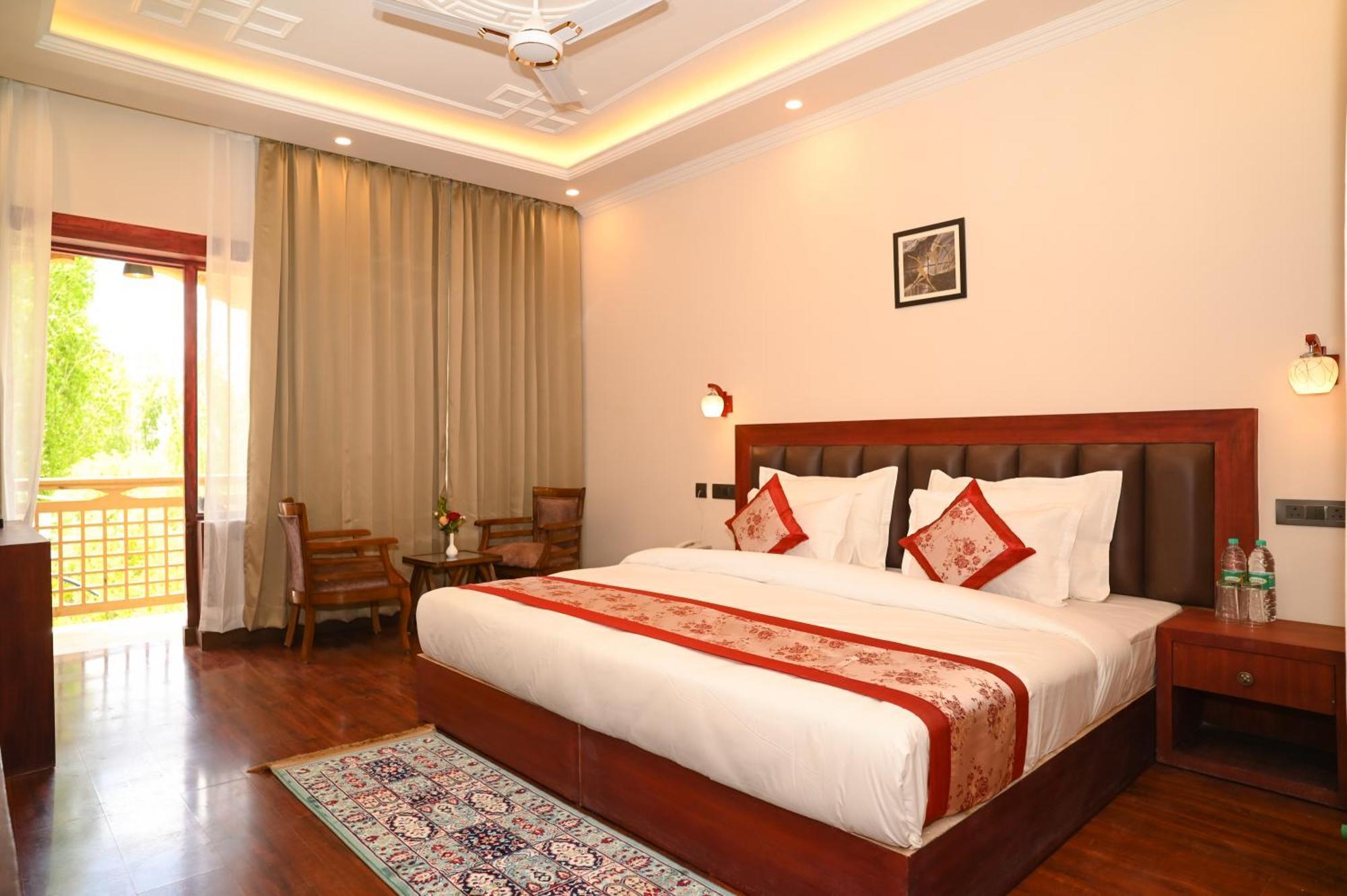 Hotel Ladakh Hills Leh Buitenkant foto
